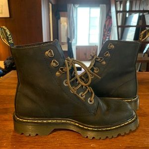 Women’s Doc Martens / Dr. Martens Boots